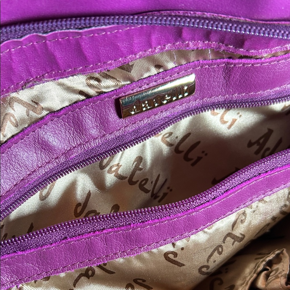 Gorgeous vintage leather Tote Bag in vibranf purple. Excellent condition - Picture 7 of 8